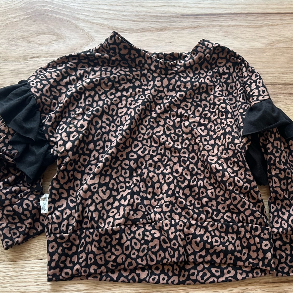 Handmade- Leopard Print Long Sleeve Top